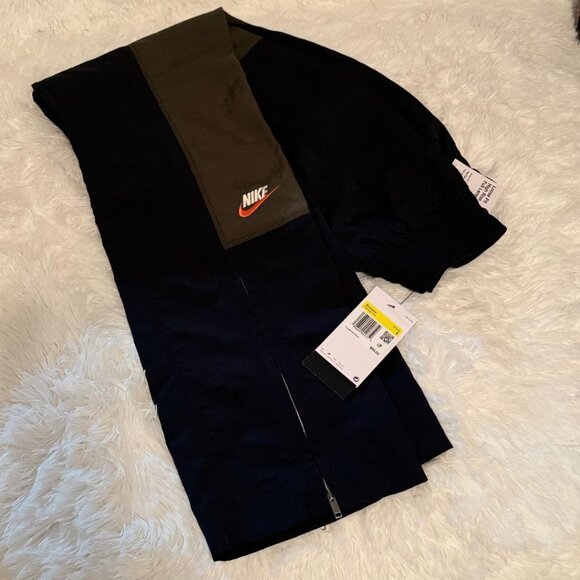 Nike Size Small - Navy Blue/Army Green - Picture 1 of 5
